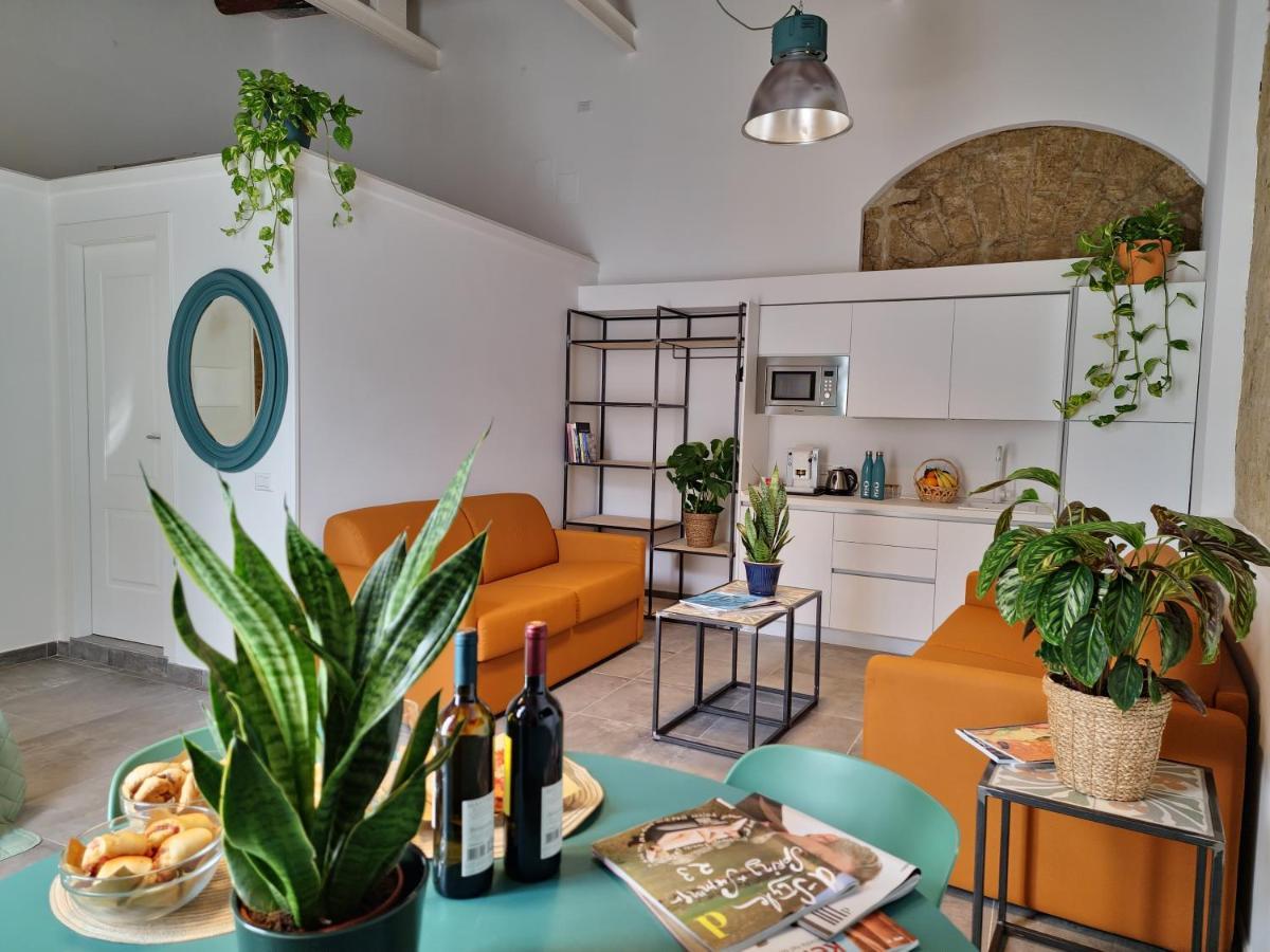 Borgo Dei Miracoli Hotel Наполи Екстериор снимка