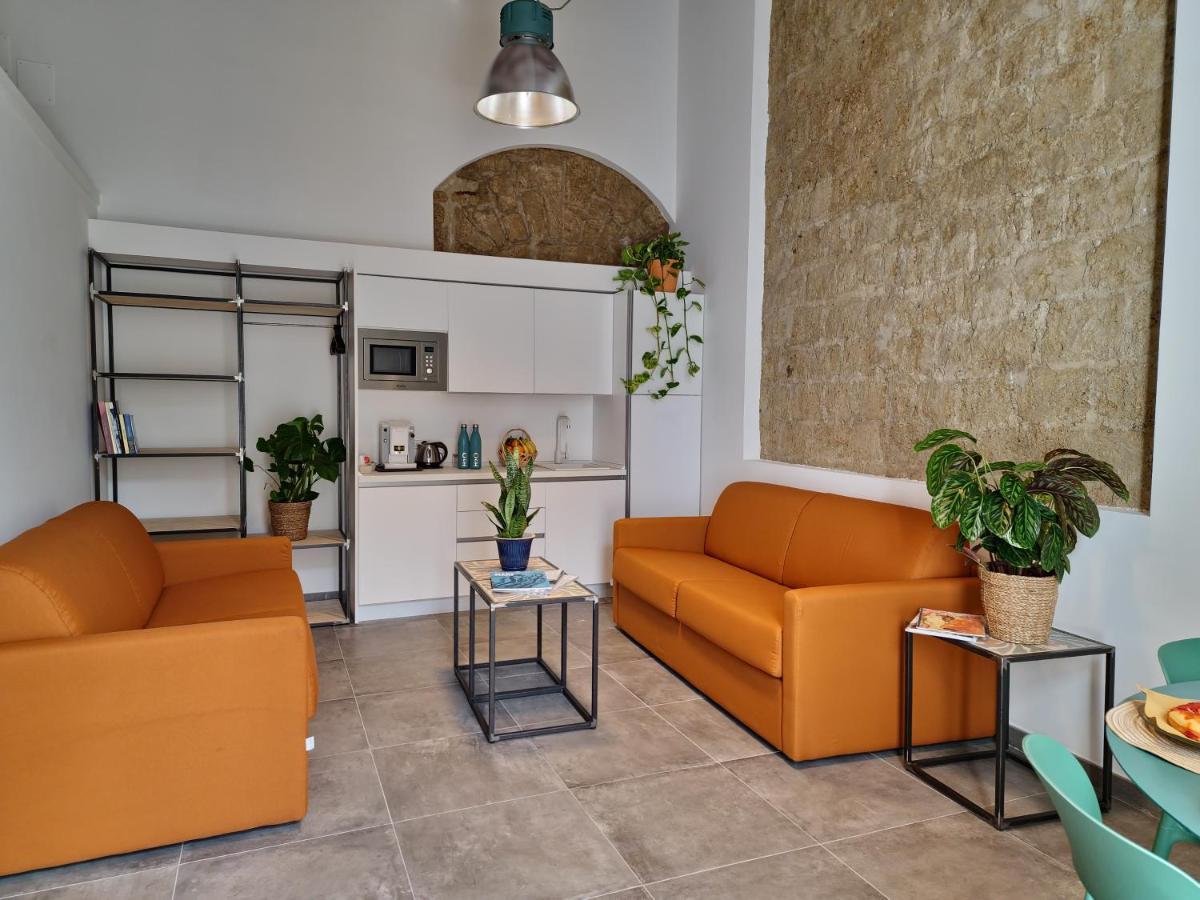 Borgo Dei Miracoli Hotel Наполи Екстериор снимка