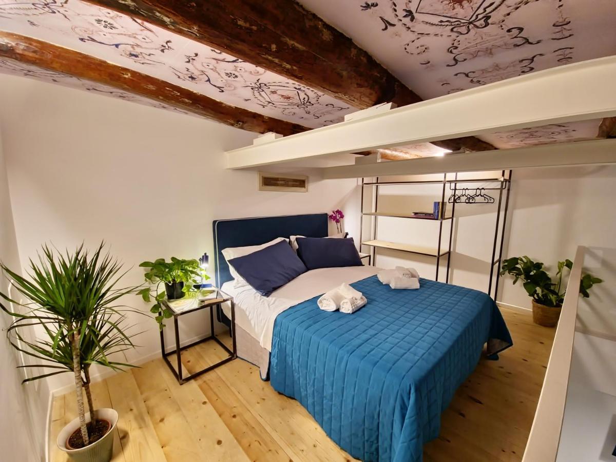 Borgo Dei Miracoli Hotel Наполи Екстериор снимка