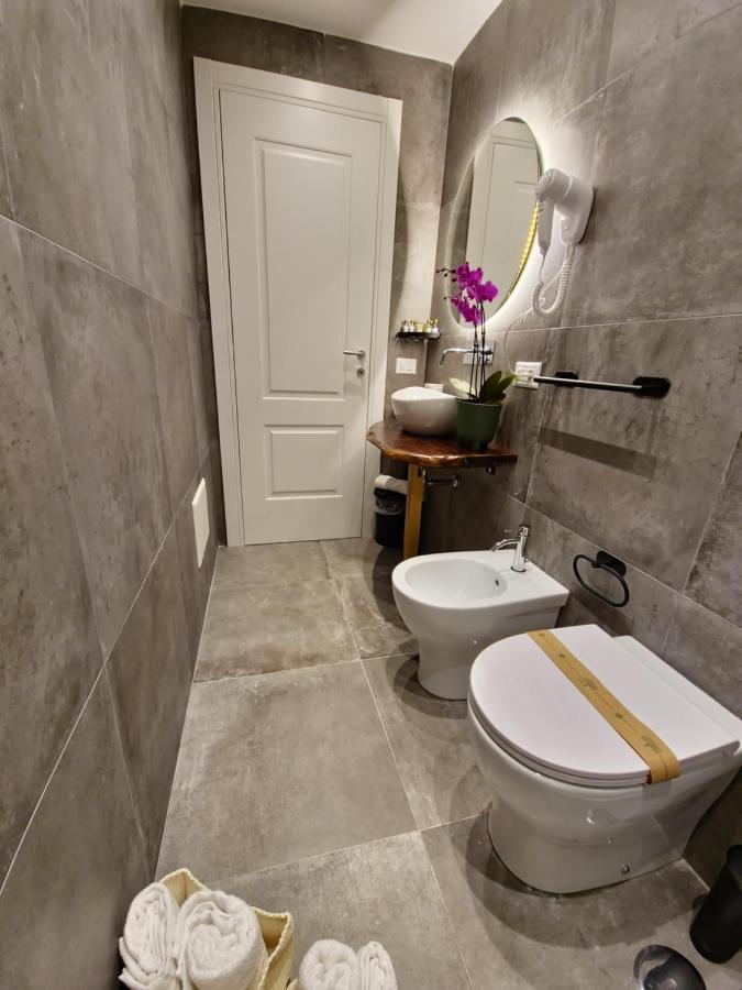Borgo Dei Miracoli Hotel Наполи Екстериор снимка