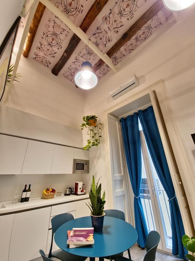 Borgo Dei Miracoli Hotel Наполи Екстериор снимка