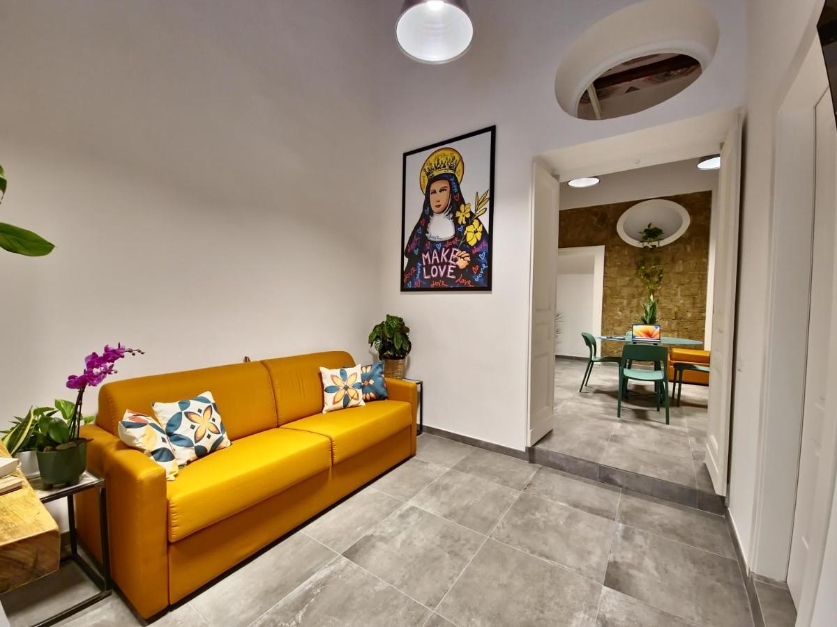 Borgo Dei Miracoli Hotel Наполи Екстериор снимка