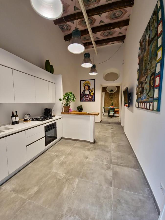Borgo Dei Miracoli Hotel Наполи Екстериор снимка