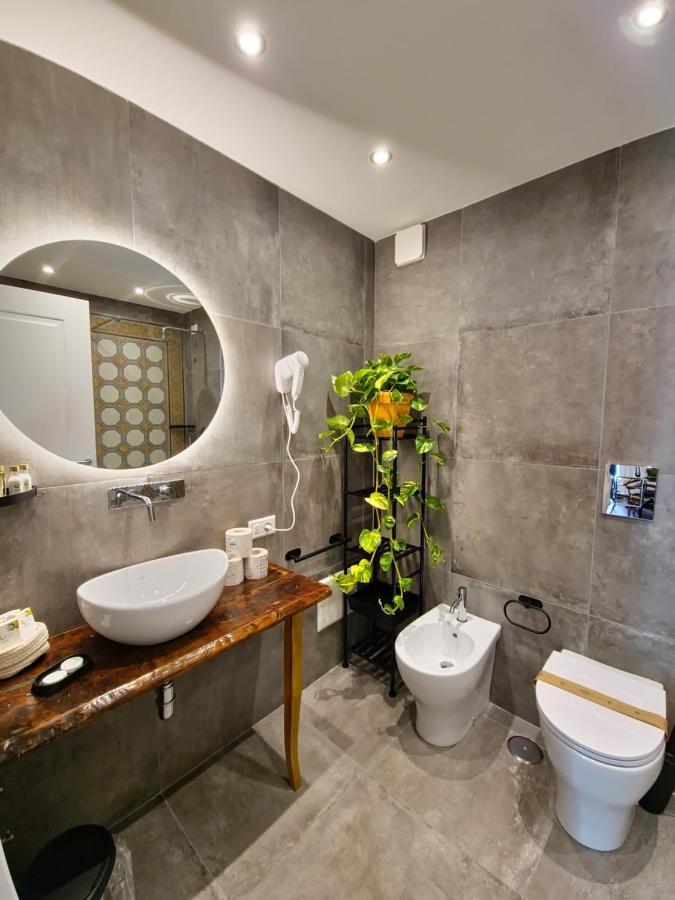 Borgo Dei Miracoli Hotel Наполи Екстериор снимка