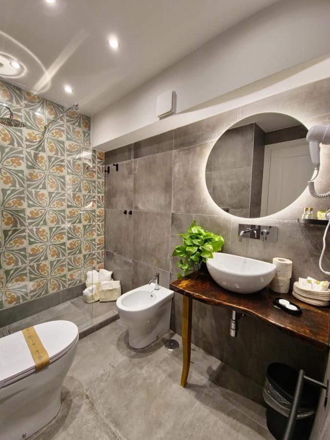 Borgo Dei Miracoli Hotel Наполи Екстериор снимка