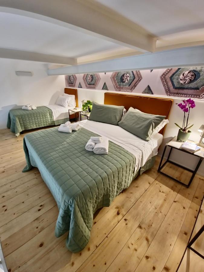 Borgo Dei Miracoli Hotel Наполи Екстериор снимка