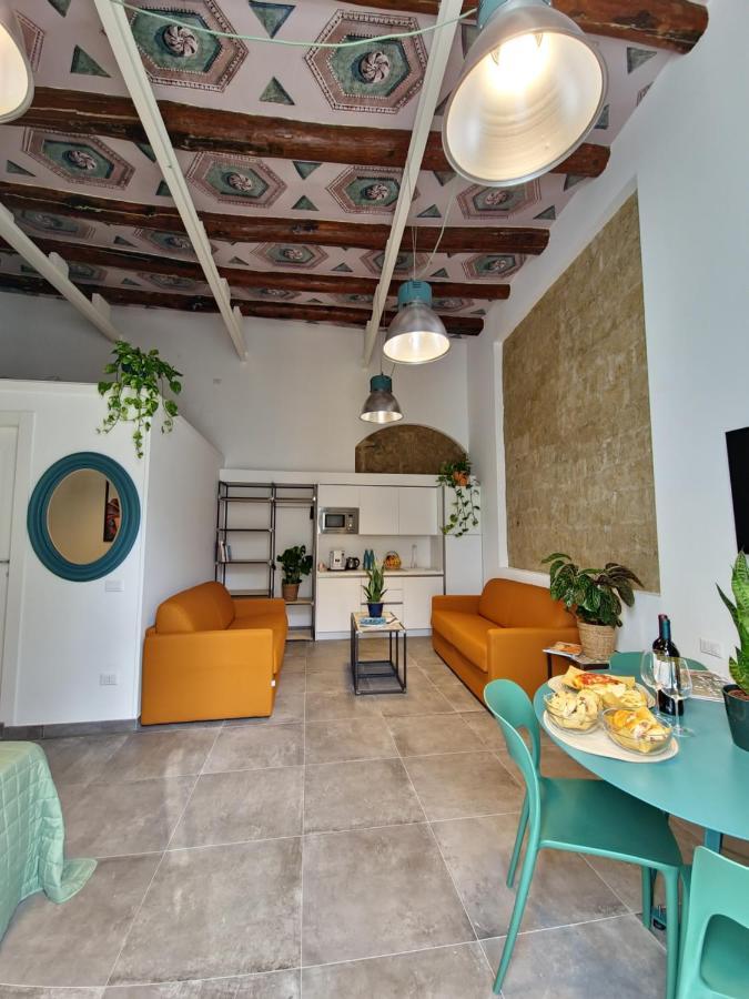Borgo Dei Miracoli Hotel Наполи Екстериор снимка